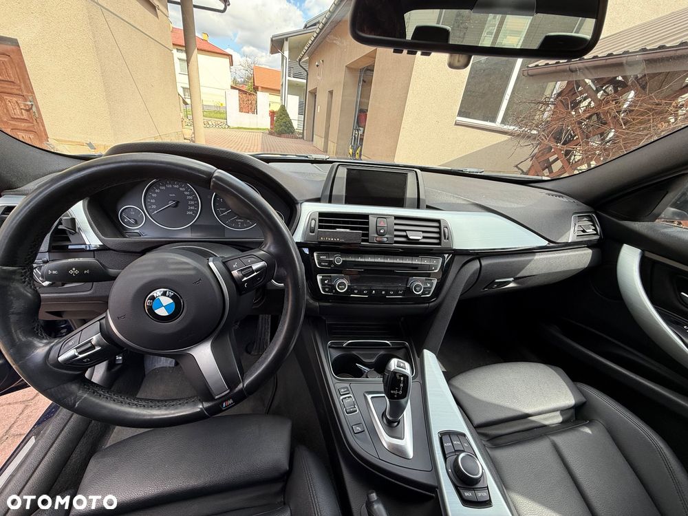 BMW Seria 3 320i xDrive - 7