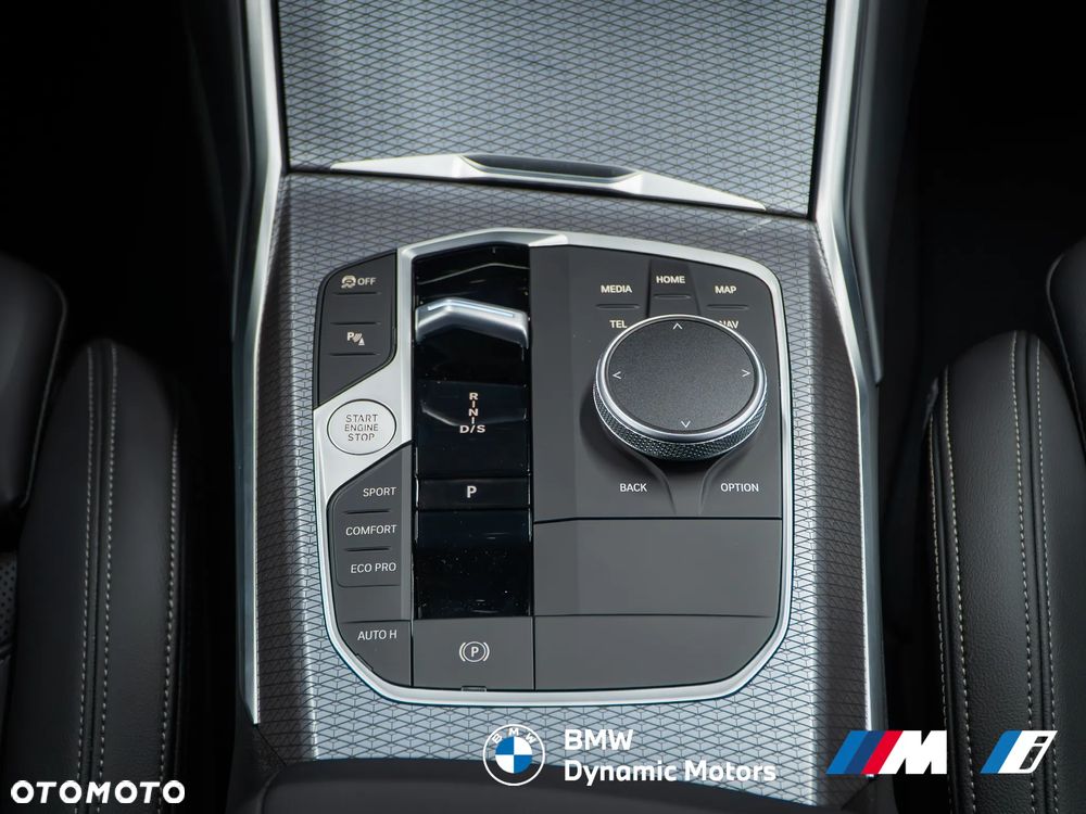 BMW Seria 3 318i M Sport - 26