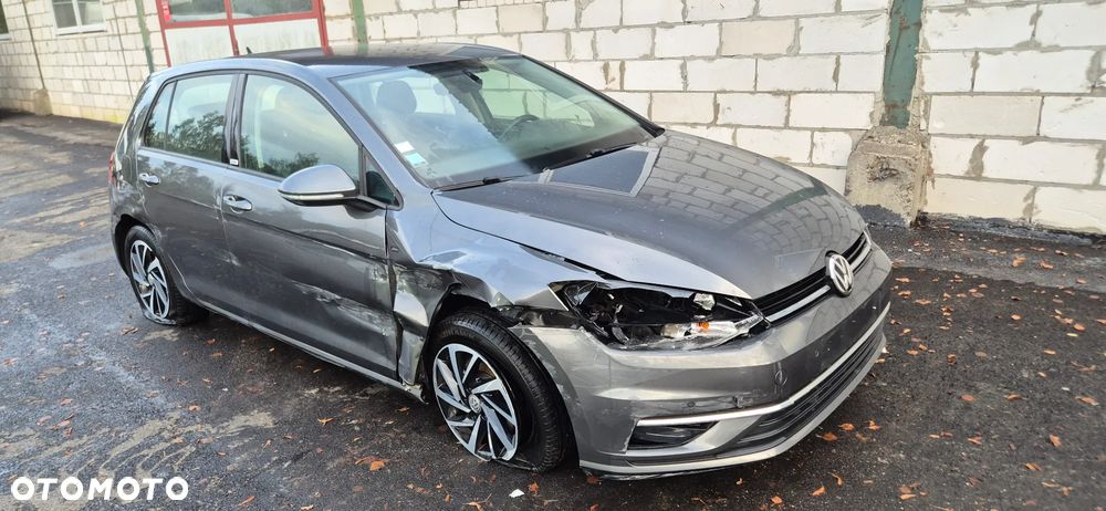 Volkswagen Golf - 3