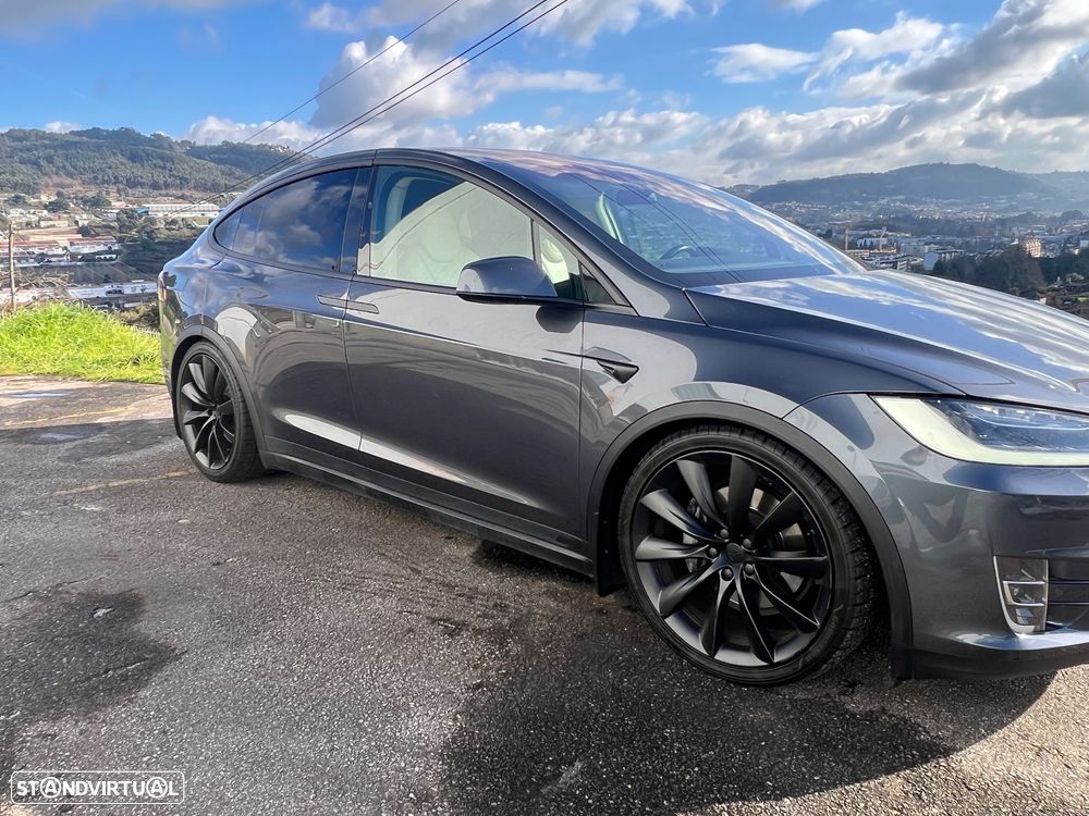 Tesla Model X 100D - 3