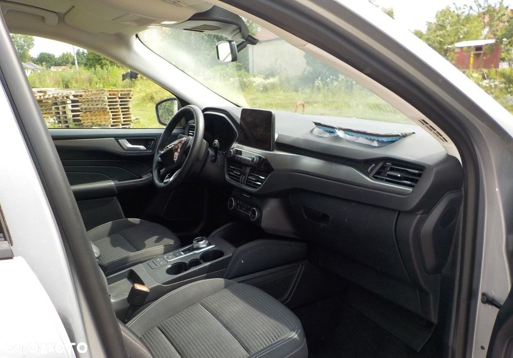 Ford Kuga - 17