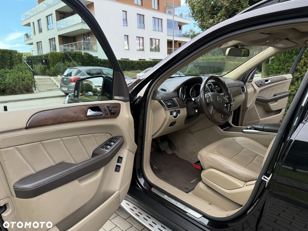 Mercedes-Benz GL - 24