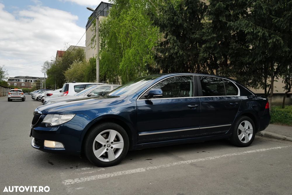 Skoda Superb 2.0 TDI Elegance DSG - 4