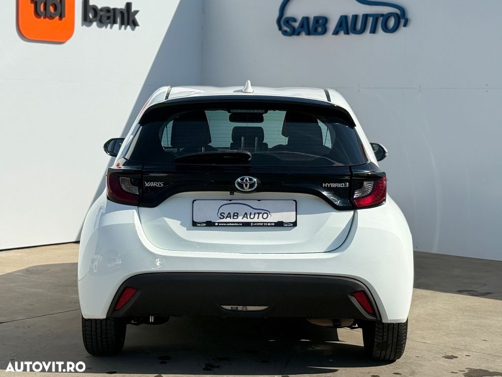 Toyota Yaris 1.5 VVT-i HSD Dynamic Plus Bi-tone - 19