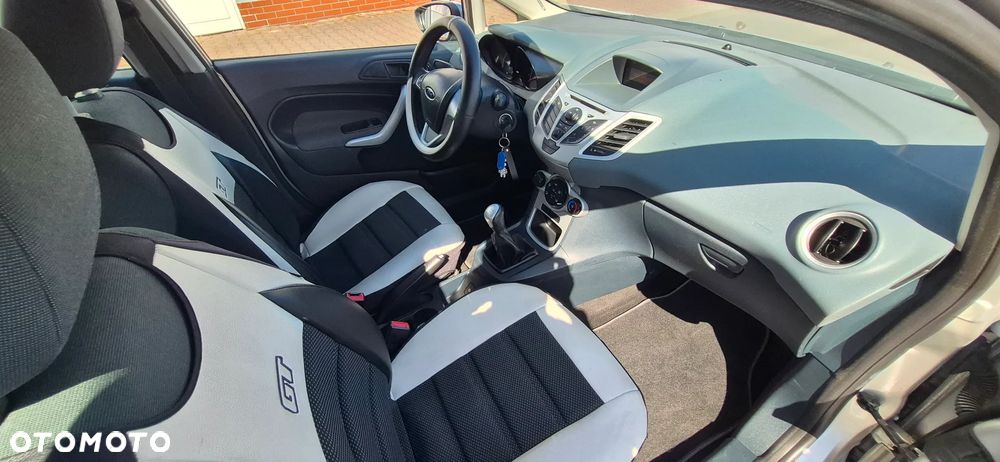 Ford Fiesta 1.25 Silver X (Ambiente) - 14