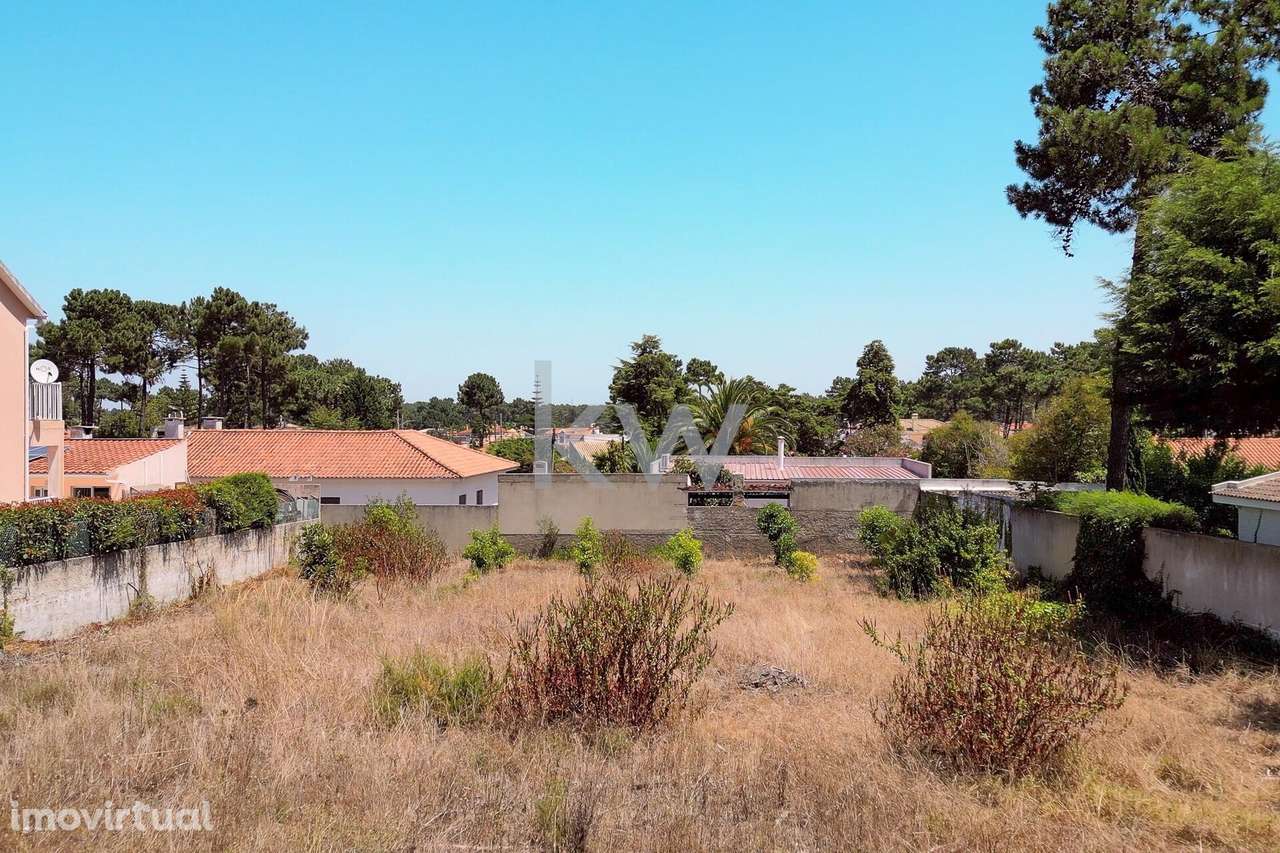 Terreno Urbano de 1.000 m2 com Projeto Aprovado – Moradia T4 com Pisci - Grande imagem: 4/28