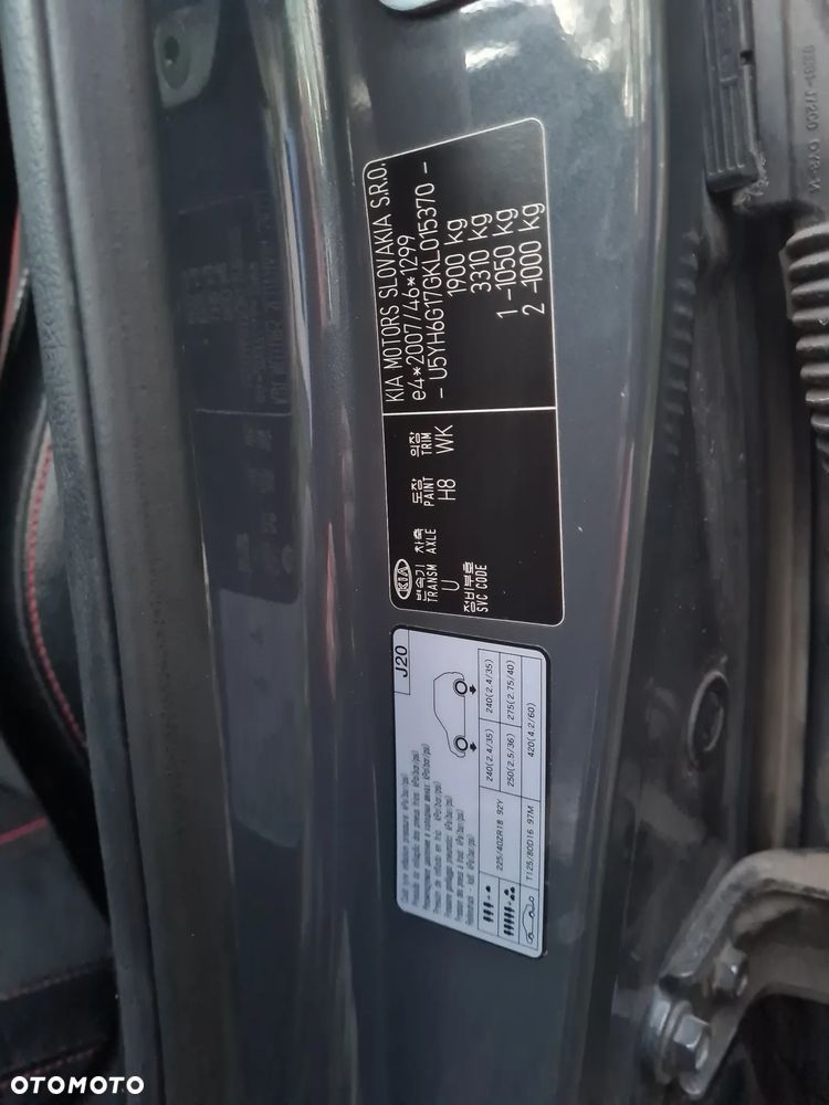 Kia ProCeed 1.6 T-GDI GT DCT - 14
