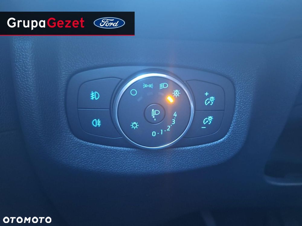 Ford Transit Courier - 15