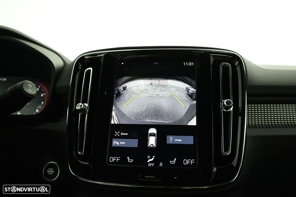 Volvo XC 40 1.5 T2 Plus Dark Auto - 12