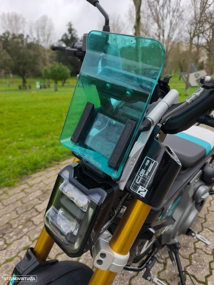 BMW CE 02 Highline - 10