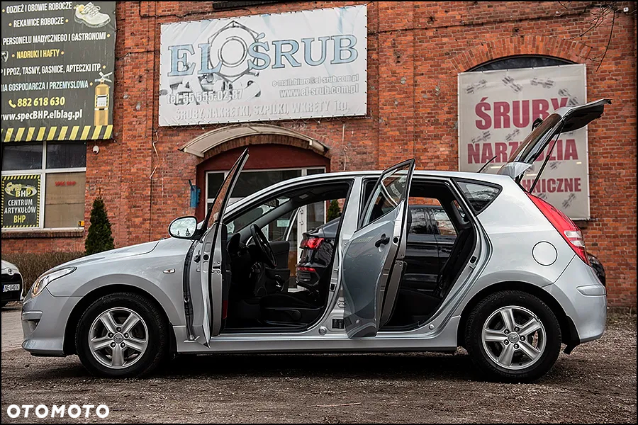 Hyundai i30 1.4 Classic + - 12