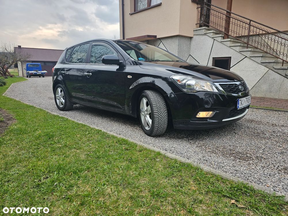 Kia Ceed 1.4 CVVT Attract - 3