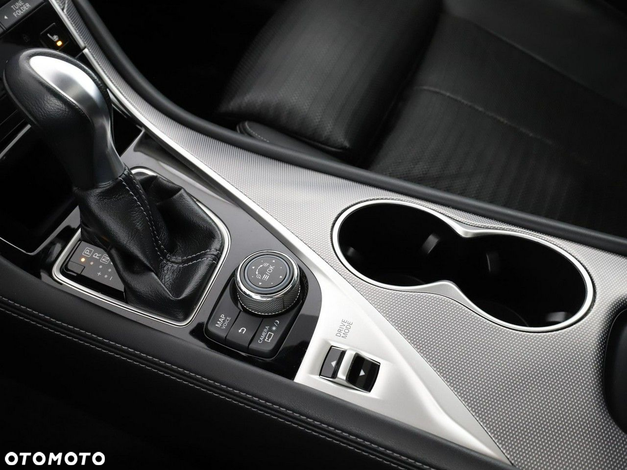 Infiniti Q50 - 31