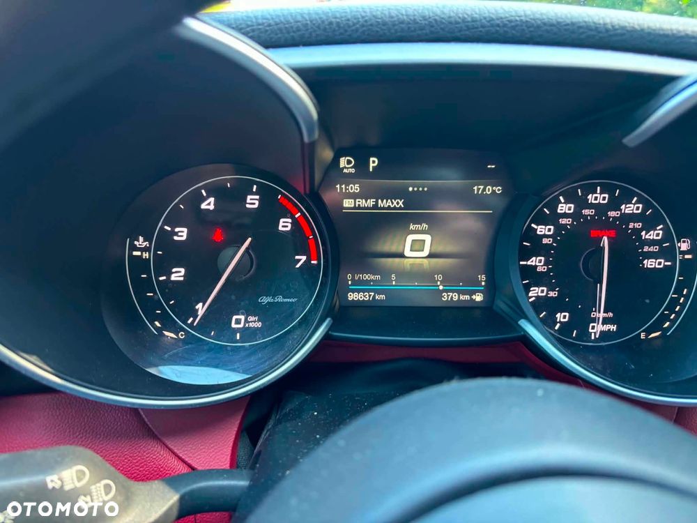 Alfa Romeo Giulia 2.0 Turbo TI Q4 - 4