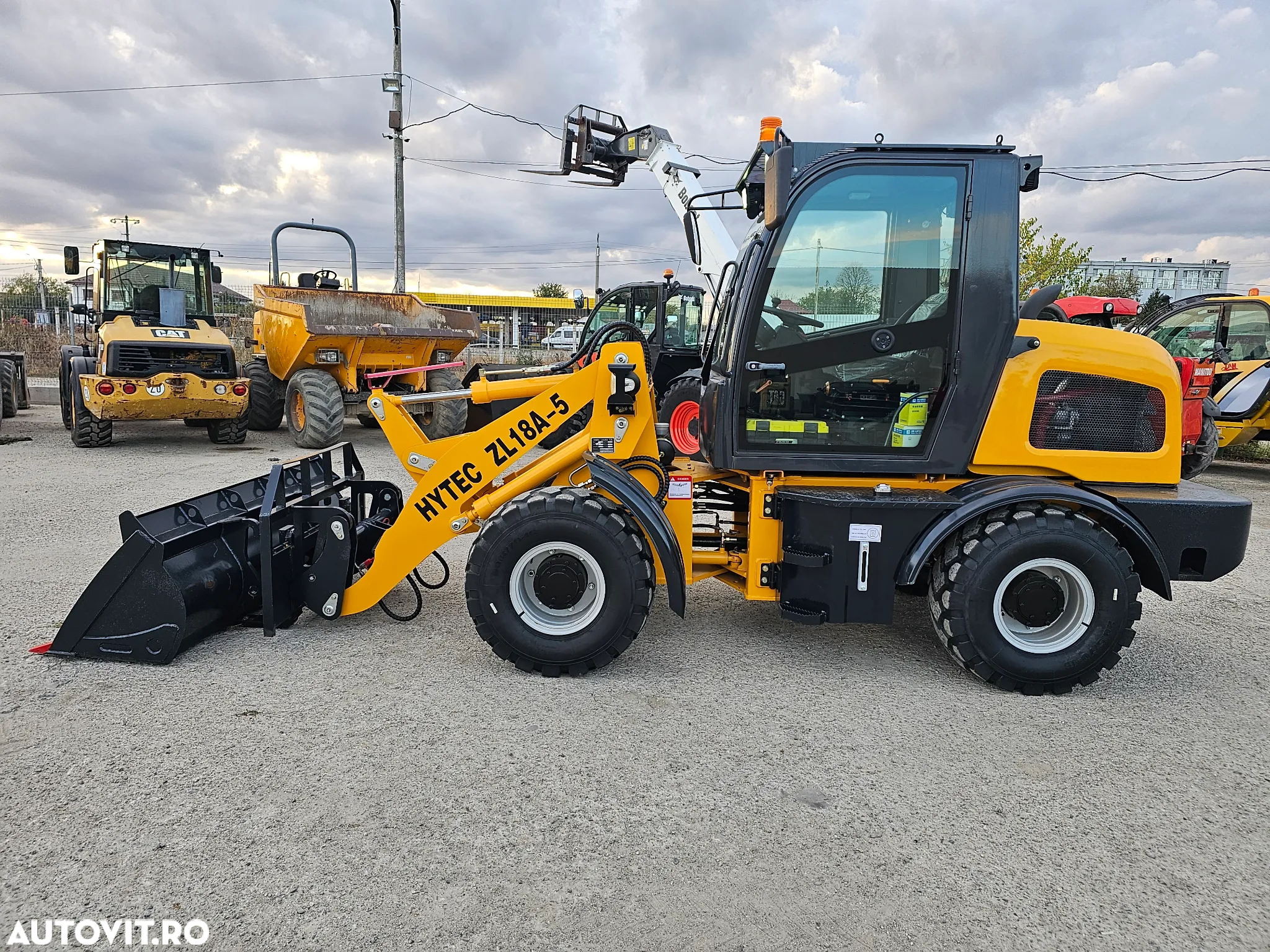 Hitachi Hytec ZL18A incarcator frontal mini - 2