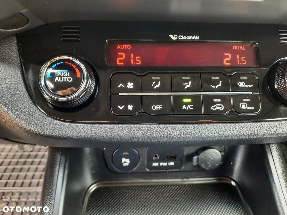 Kia Sportage - 16