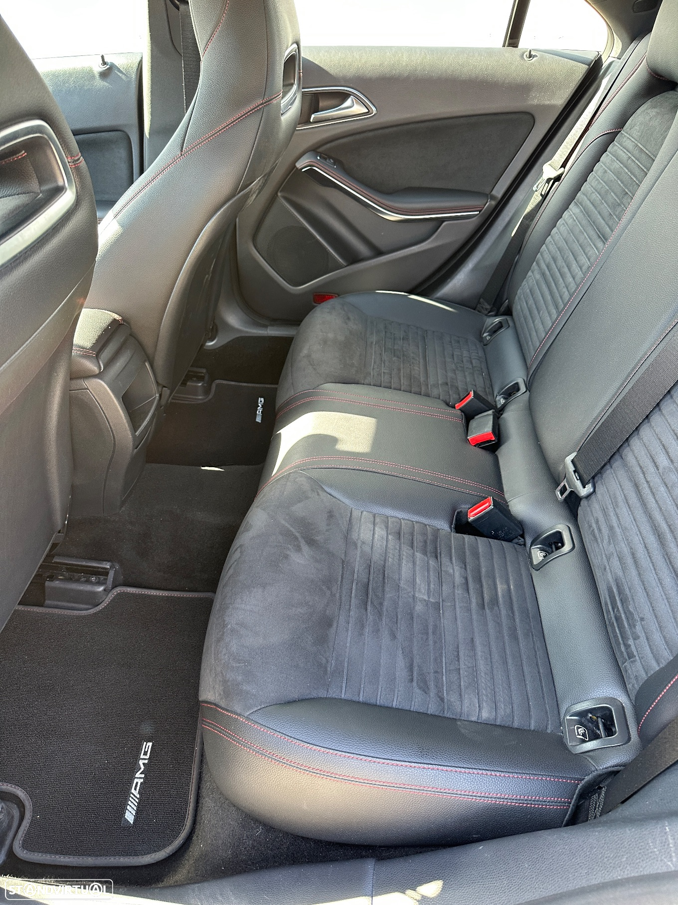 Mercedes-Benz CLA 200 d AMG Line - 14