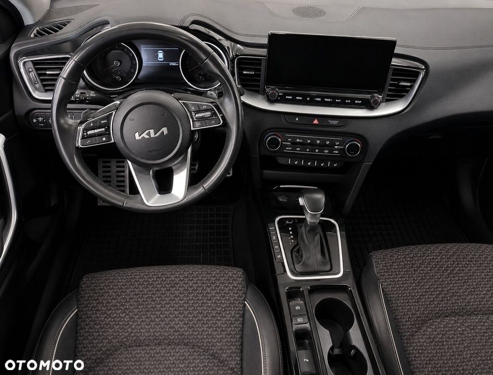 Kia Ceed 1.5 T-GDI Business Line DCT - 2