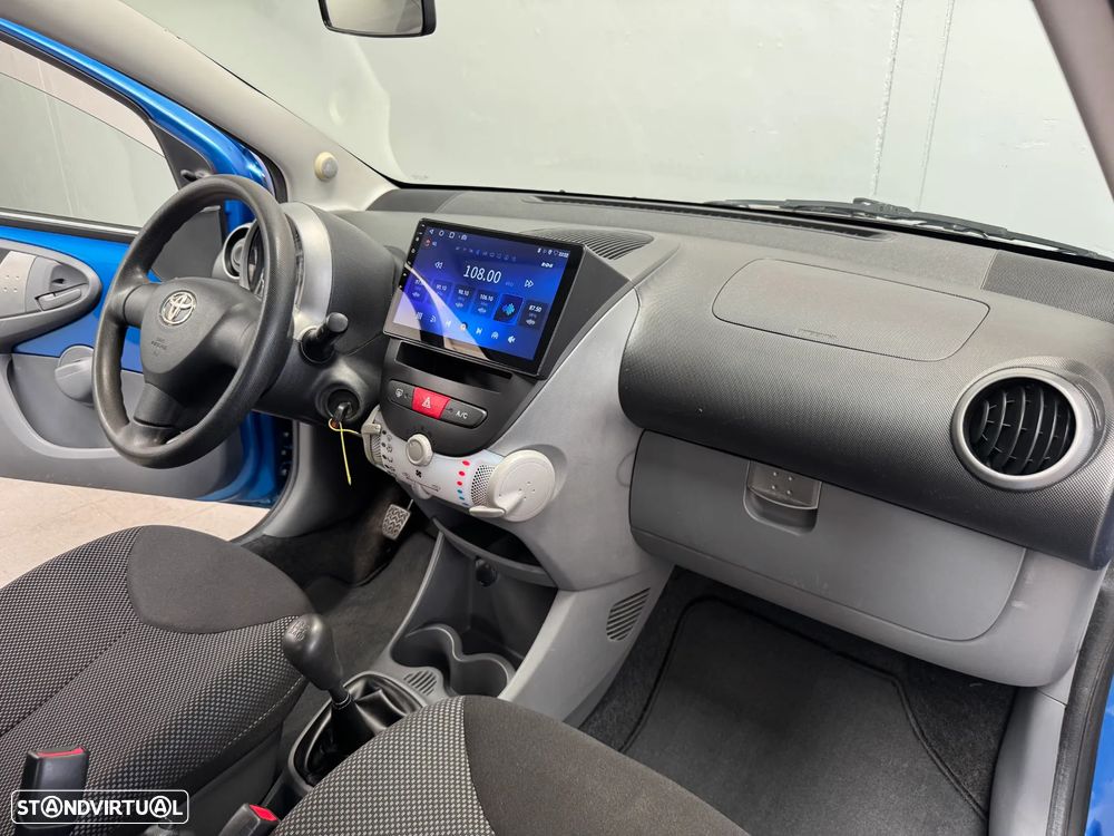 Toyota Aygo CoolBlue - 16