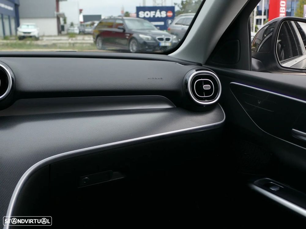 Mercedes-Benz C 300 e Avantgarde - 38