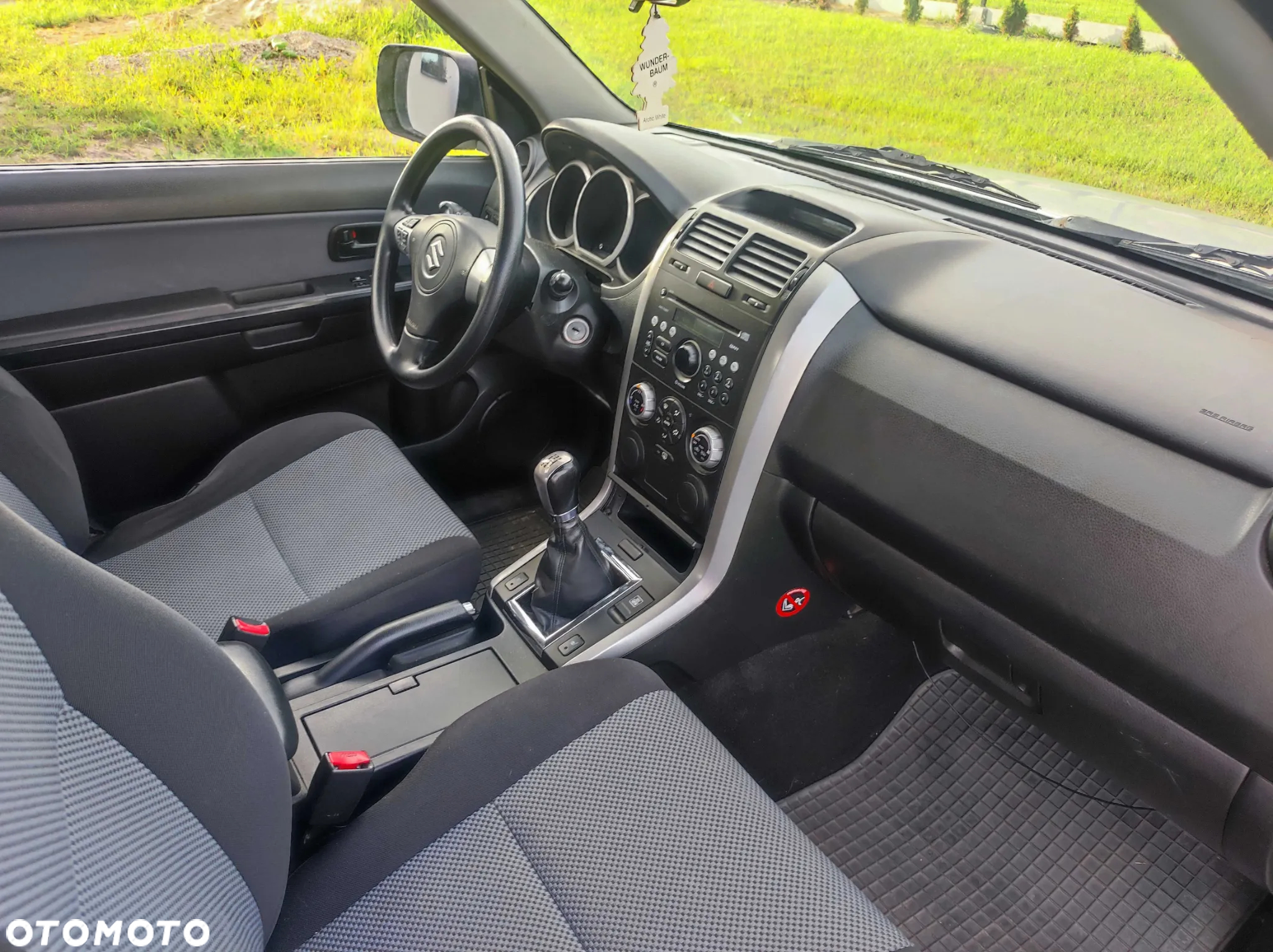 Suzuki Grand Vitara 1.6 - 13