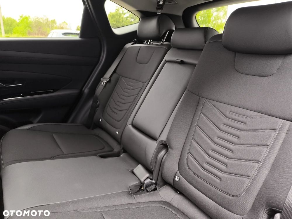 Hyundai Tucson 1.6 T-GDi HEV Executive 2WD - 16