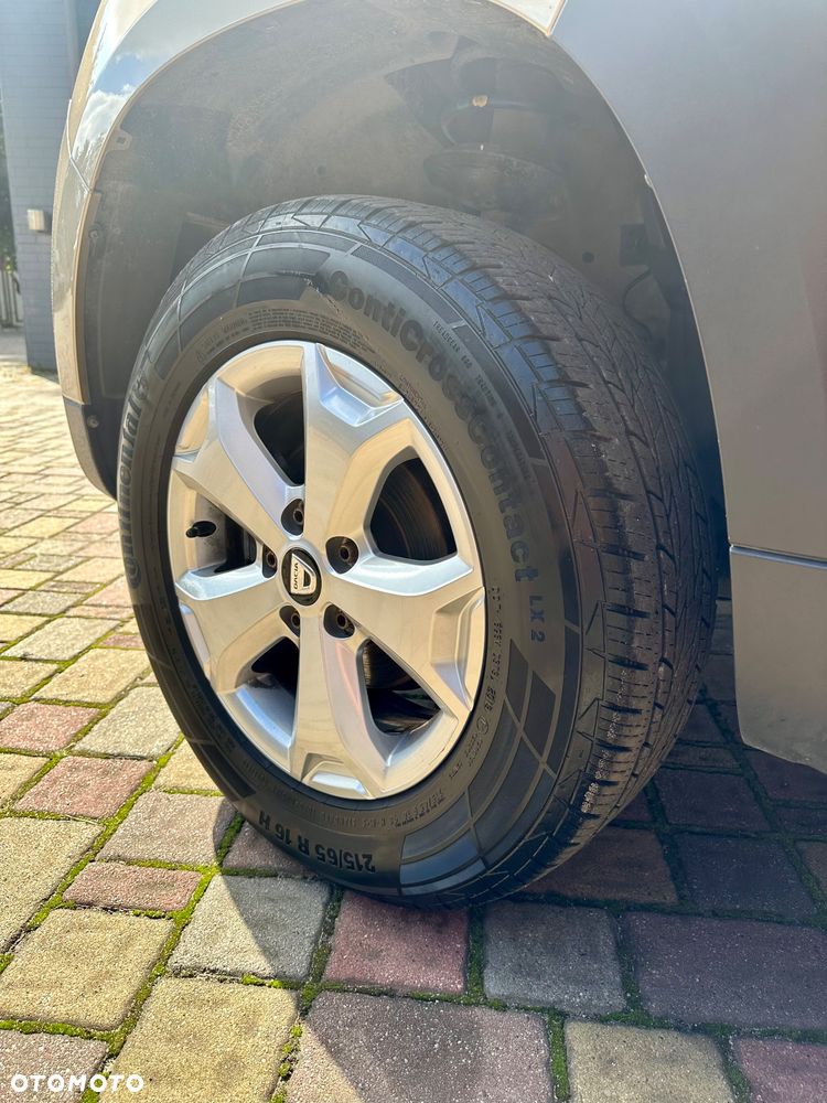 Dacia Duster 1.6 SCe Urban Explorer S&S - 13