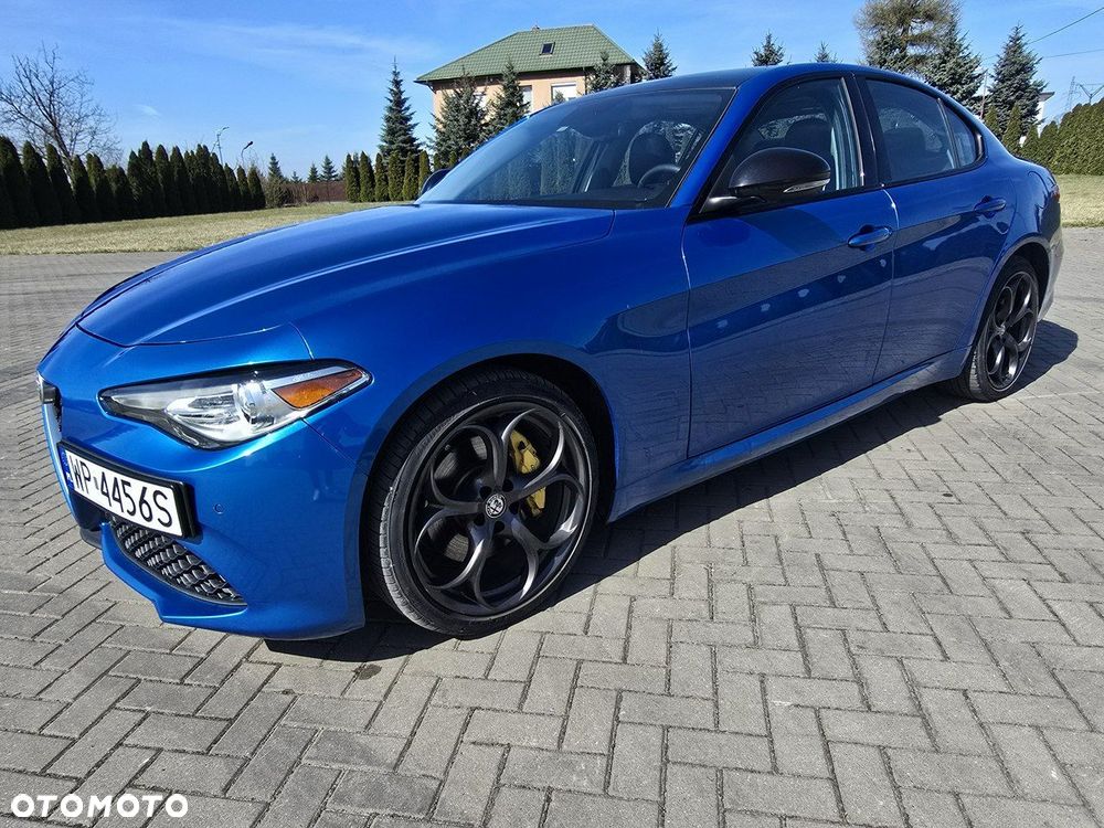 Alfa Romeo Giulia - 9