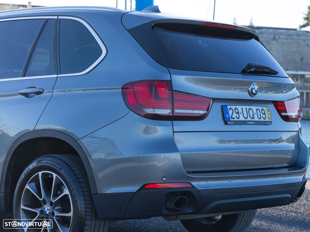 BMW X5 25 d sDrive Comfort 7L - 4