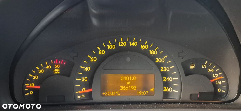 Mercedes-Benz Klasa C 220 T CDI Elegance - 7