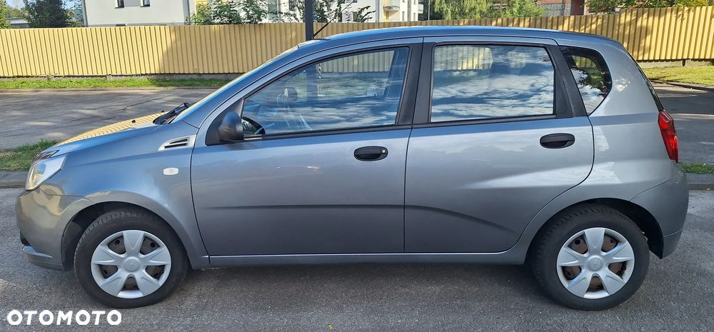 Chevrolet Aveo - 4