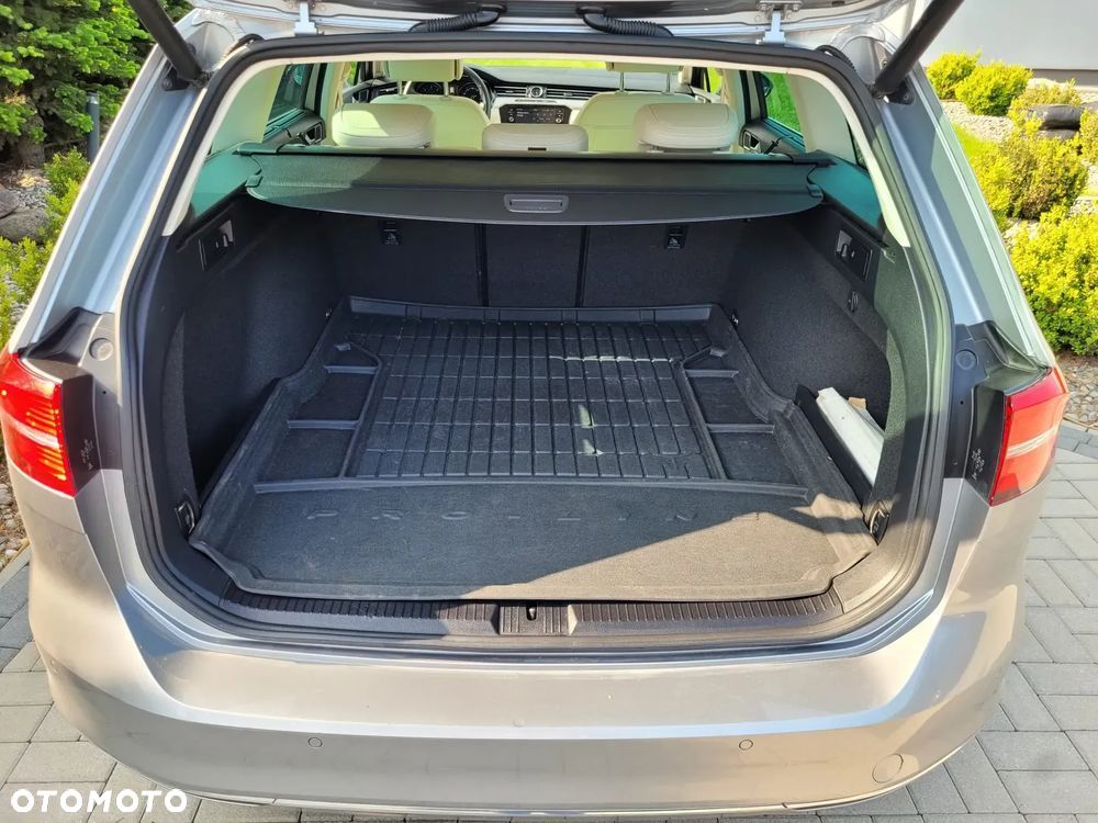 Volkswagen Passat 2.0 TDI BMT 4Mot Highline DSG - 15