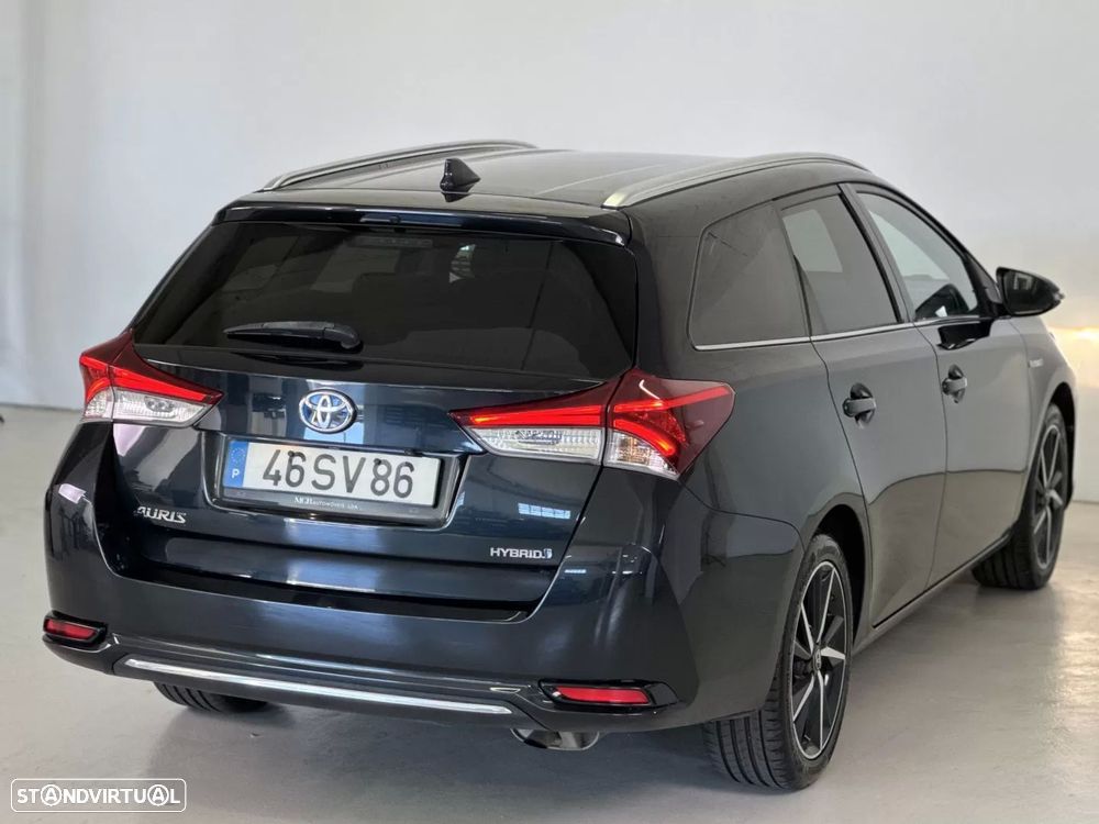 Toyota Auris Touring Sports 1.8 HSD Comfort +P.Techno+P.Sport - 22