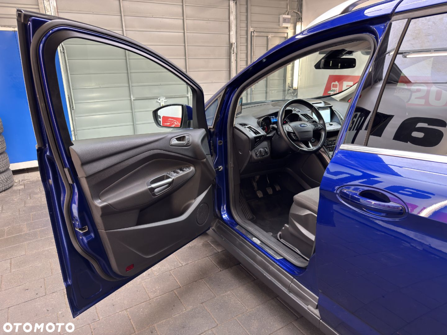 Ford Grand C-MAX - 19