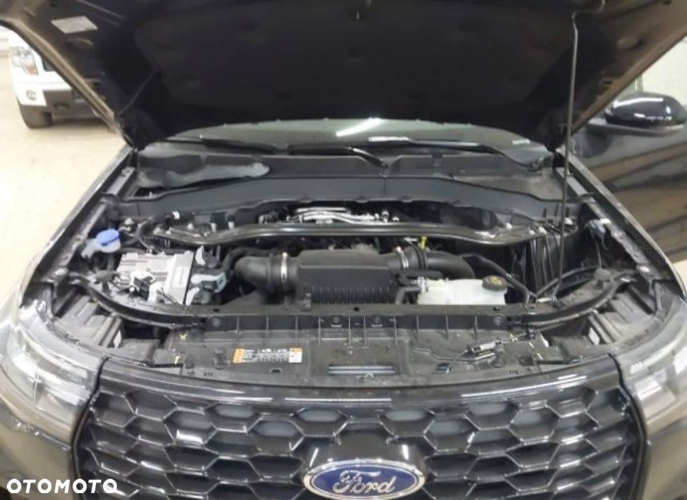 Ford Explorer - 12