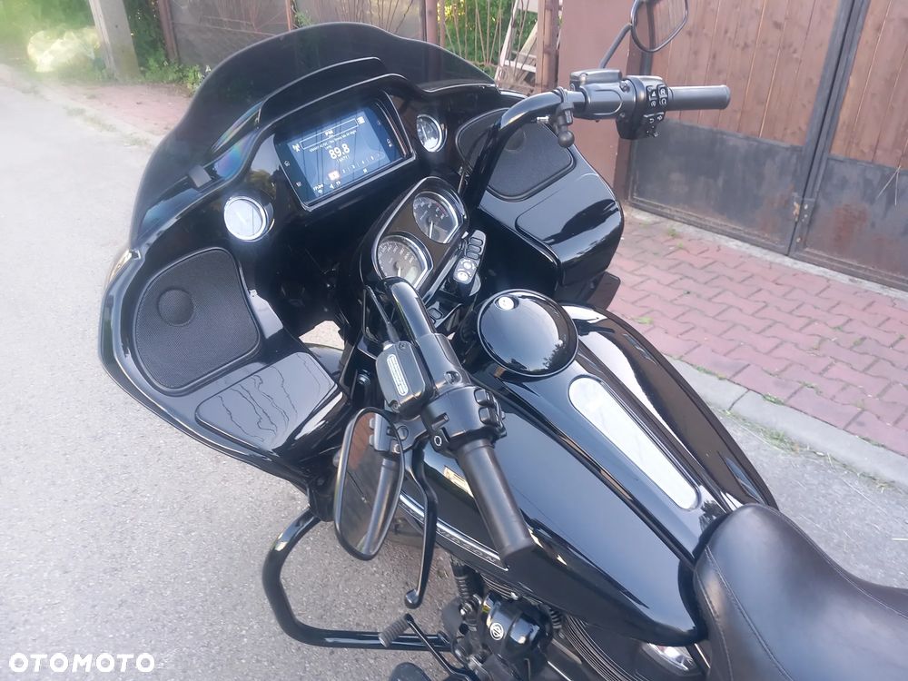Harley-Davidson Touring Road Glide - 13
