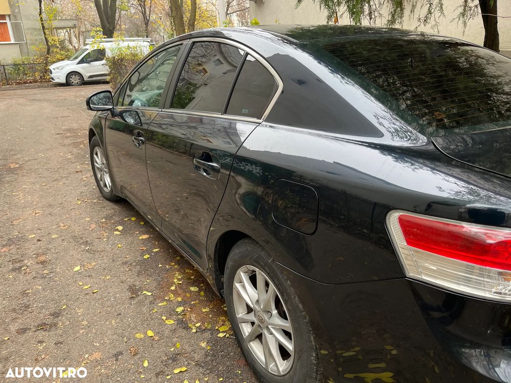 Toyota Avensis 2.0 D-4D - 5