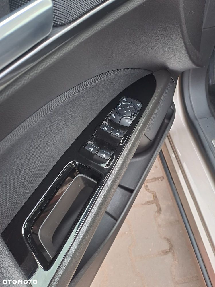Ford Mondeo 2.0 TDCi Edition PowerShift - 12