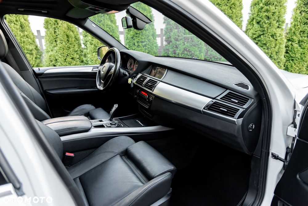 BMW X5 xDrive40d - 23