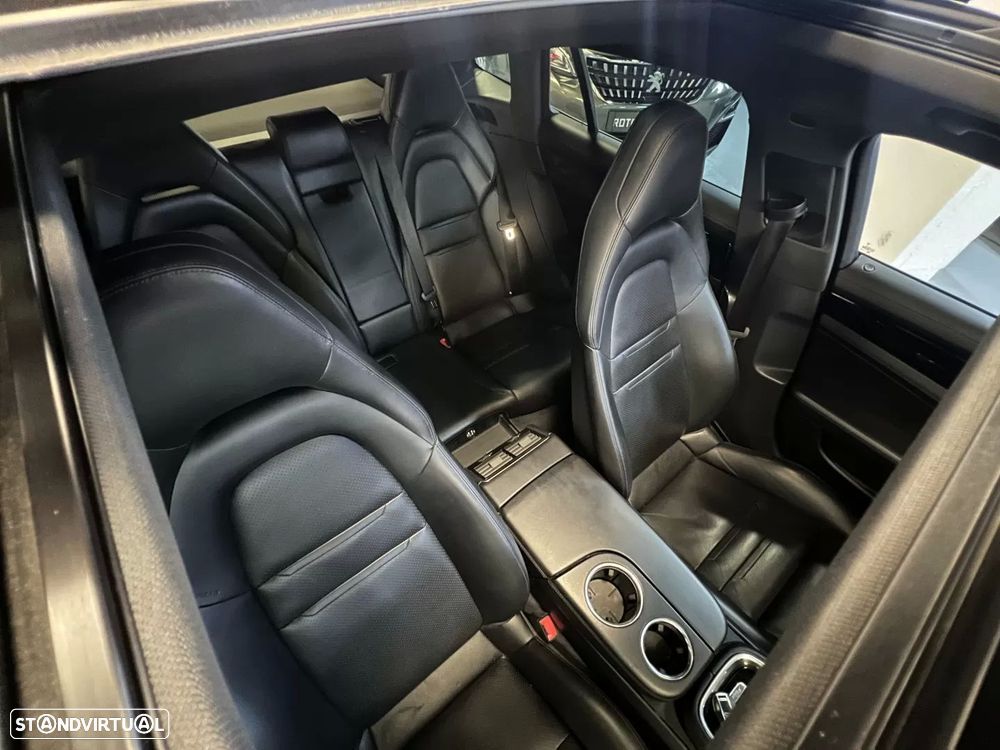 Porsche Panamera Sport Turismo 4 E-Hybrid - 8