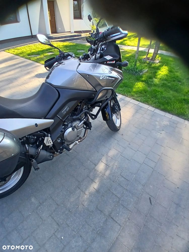 Suzuki V-STROM - 4
