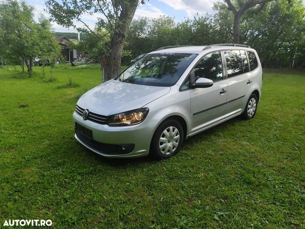 Volkswagen Touran 1.6 TDI Highline - 1