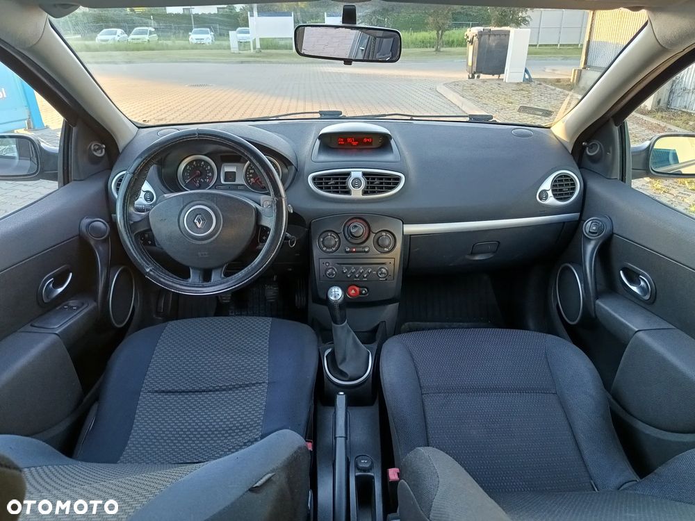 Renault Clio 1.6 16V Exception - 13