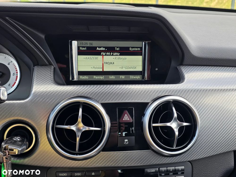 Mercedes-Benz GLK - 15