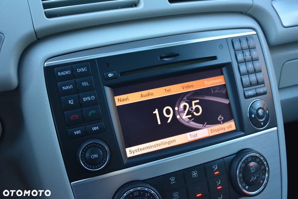 Mercedes-Benz Klasa R 300 CDI 7G-TRONIC DPF BlueEFFICIENCY - 35