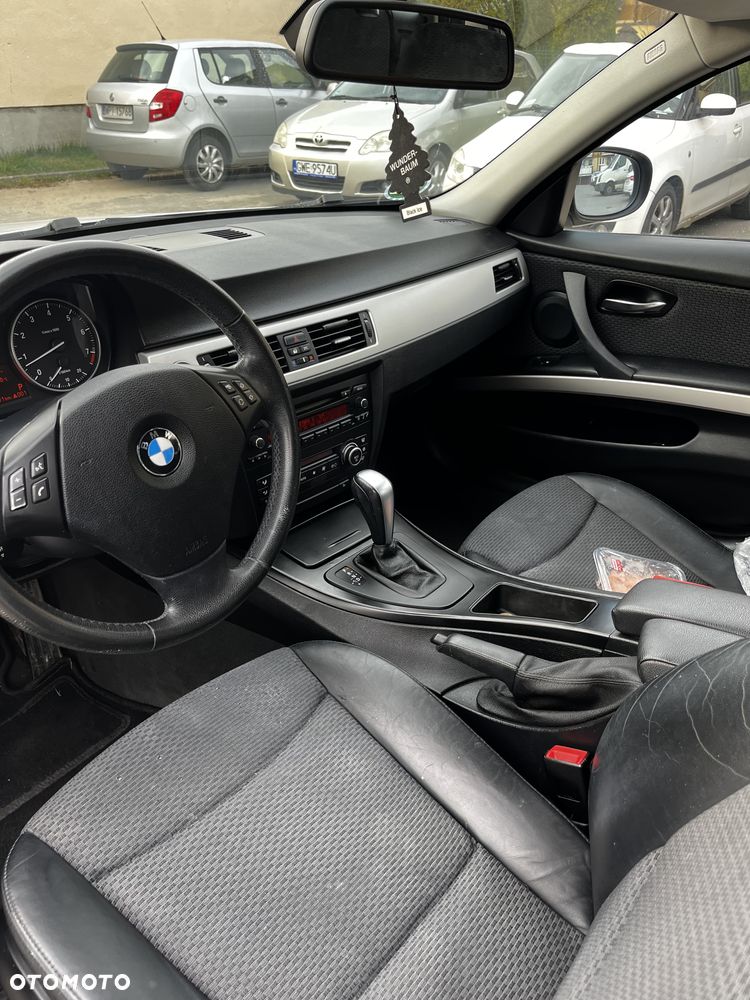 BMW Seria 3 320i - 8