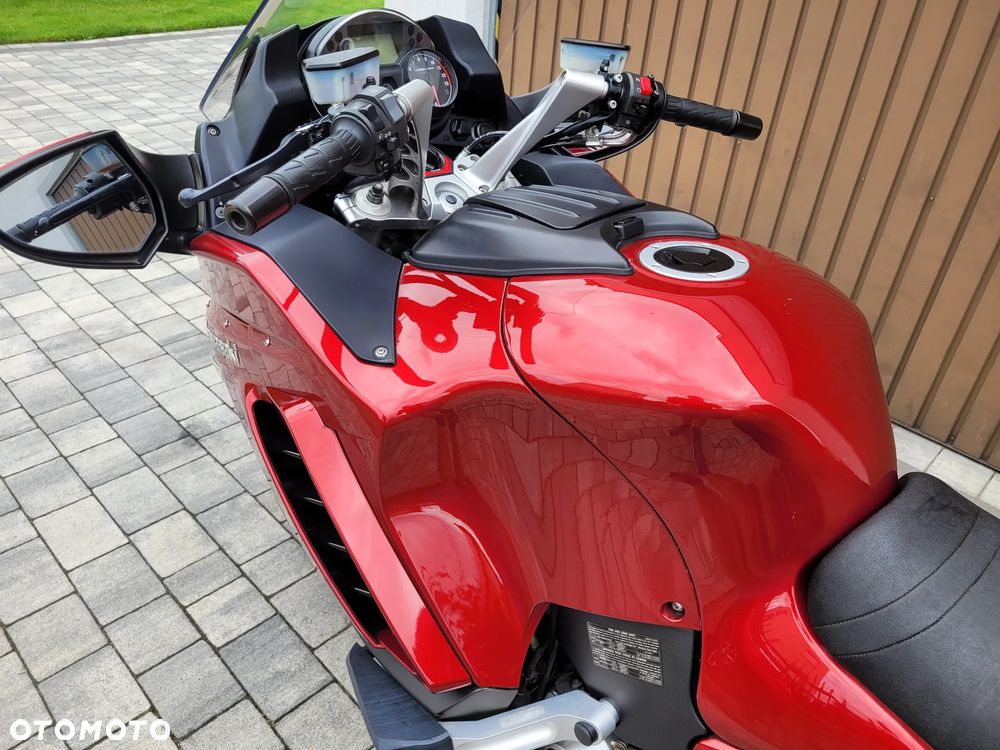 Kawasaki GTR - 6
