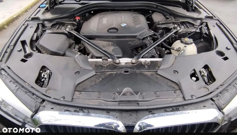 BMW Seria 5 520d M Sport Edition - 6