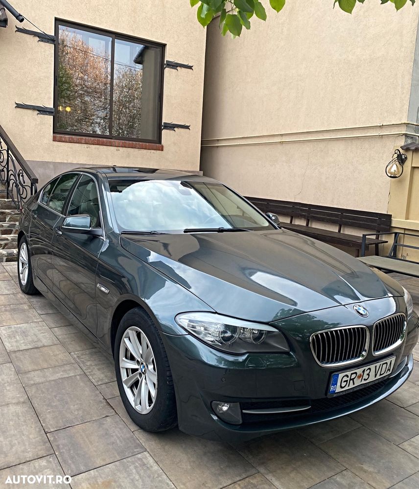 BMW Seria 5 525d xDrive - 2