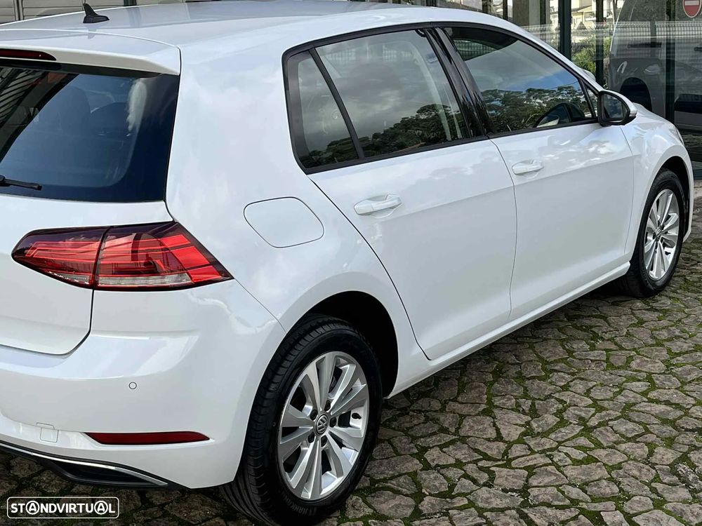 VW Golf 1.0 TSI Confortline DSG - 10